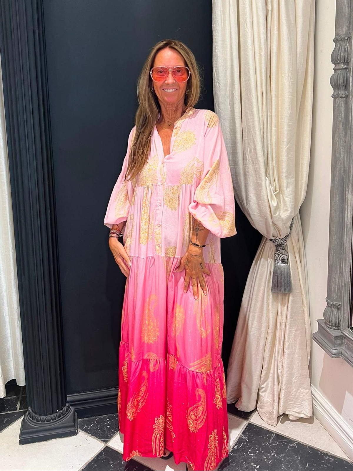 Maxi jurk lurex draad roze ombre - achterkant