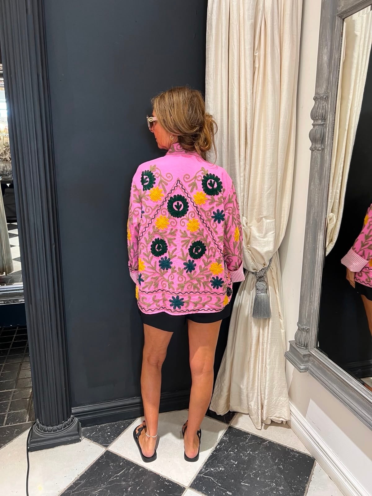 Roze Geborduurde Kimono Jas