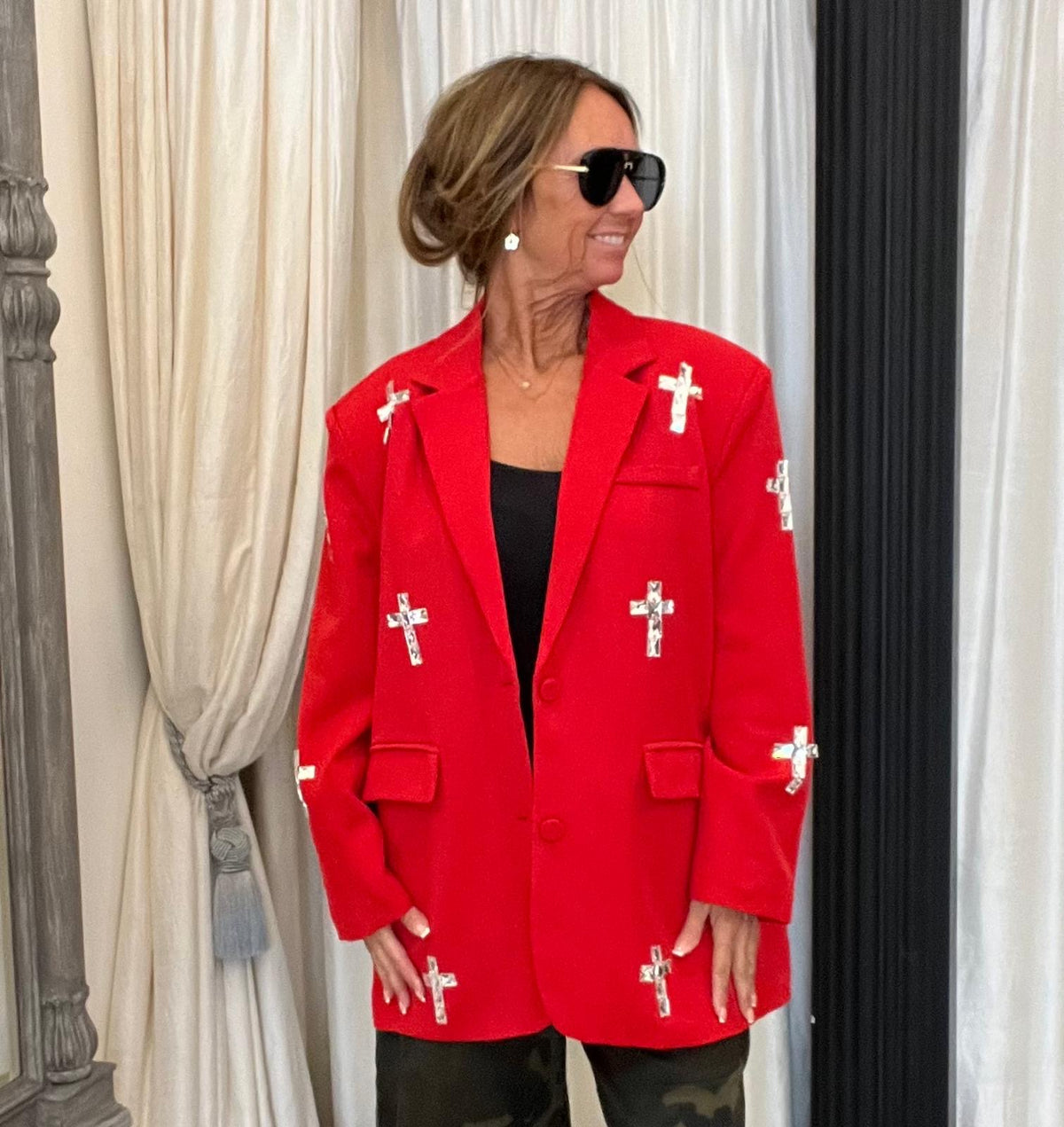 Rode Blazer met Kruis Emblemen