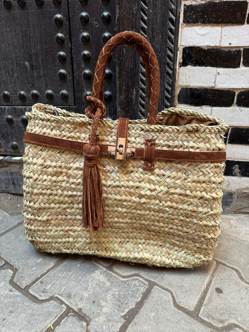 Rieten Tas met Suède Details – Cognac - Groot