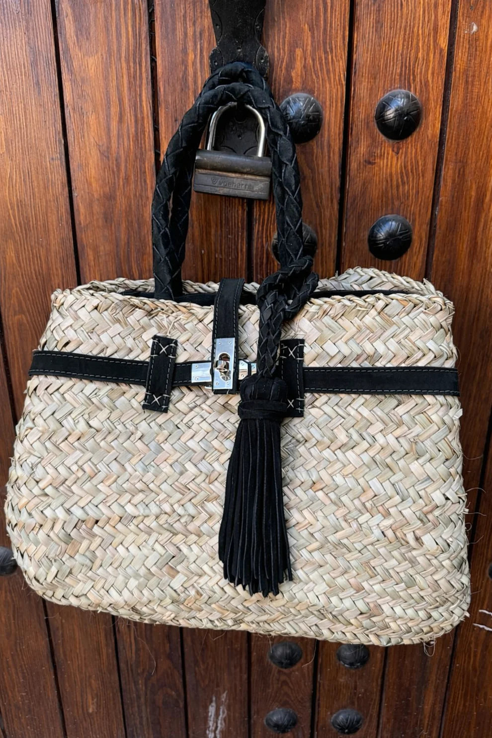 Rieten Tas met Suède Details – Klein – Zwart