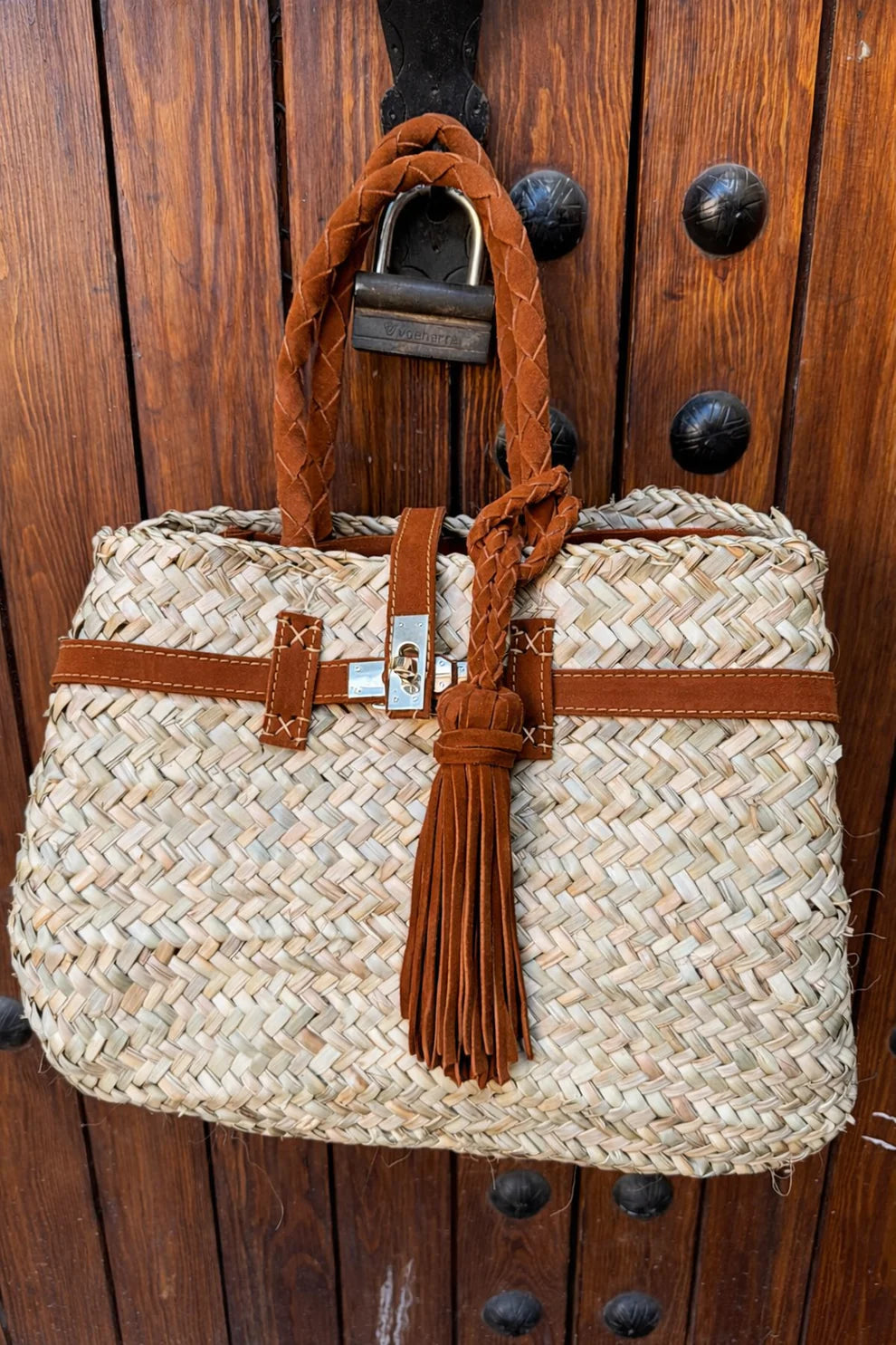 Rieten Tas met Suède Details – Klein – Cognac
