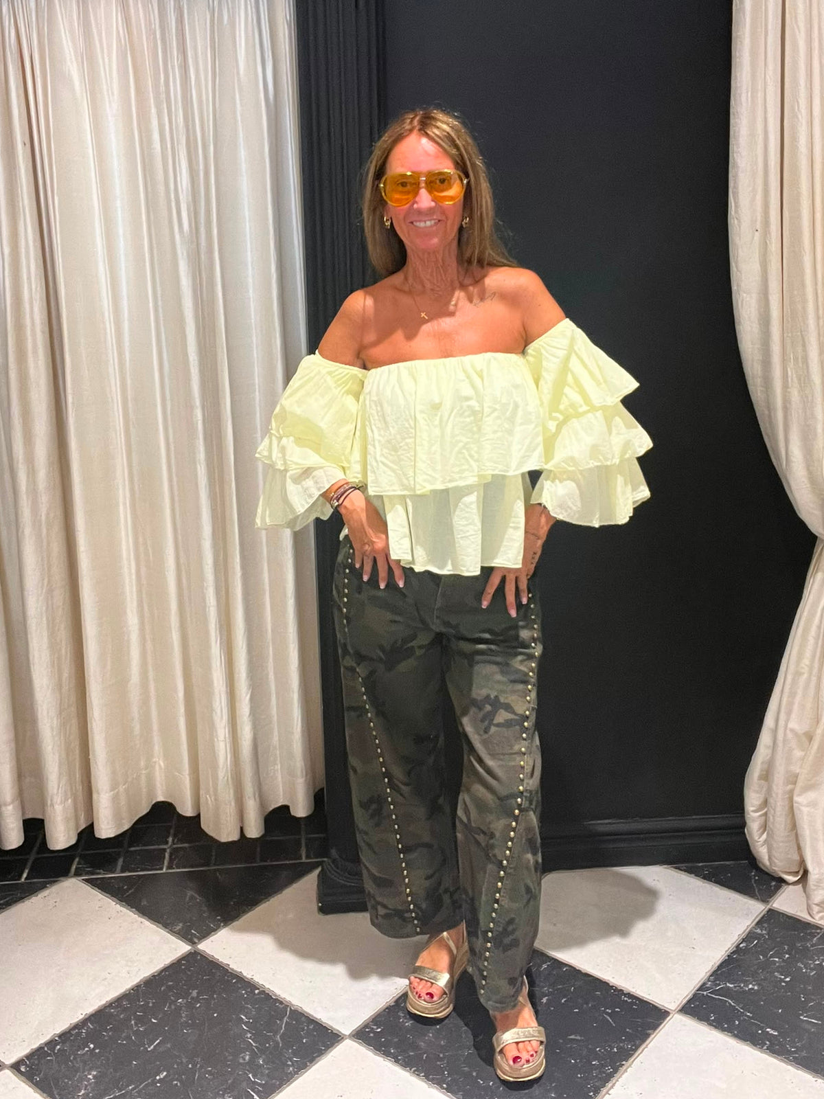 Volant Top Off-Shoulder Geel