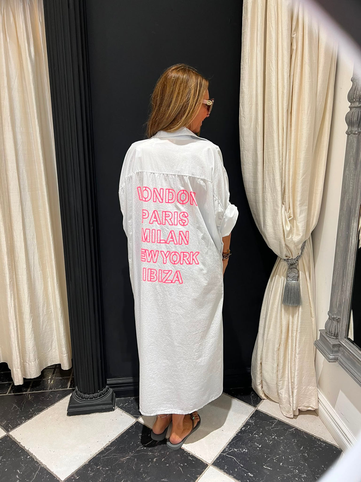 Witte Blouse Jurk London -Paris -Milan