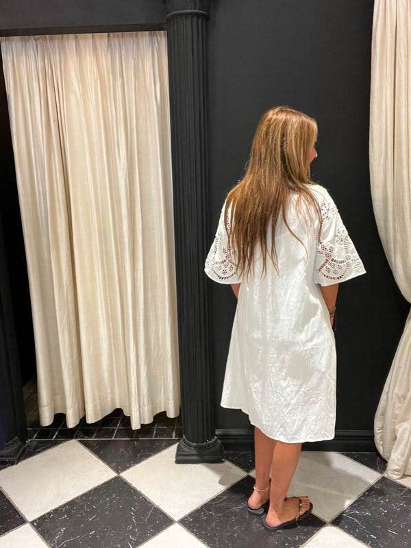 Broderie jurk wit