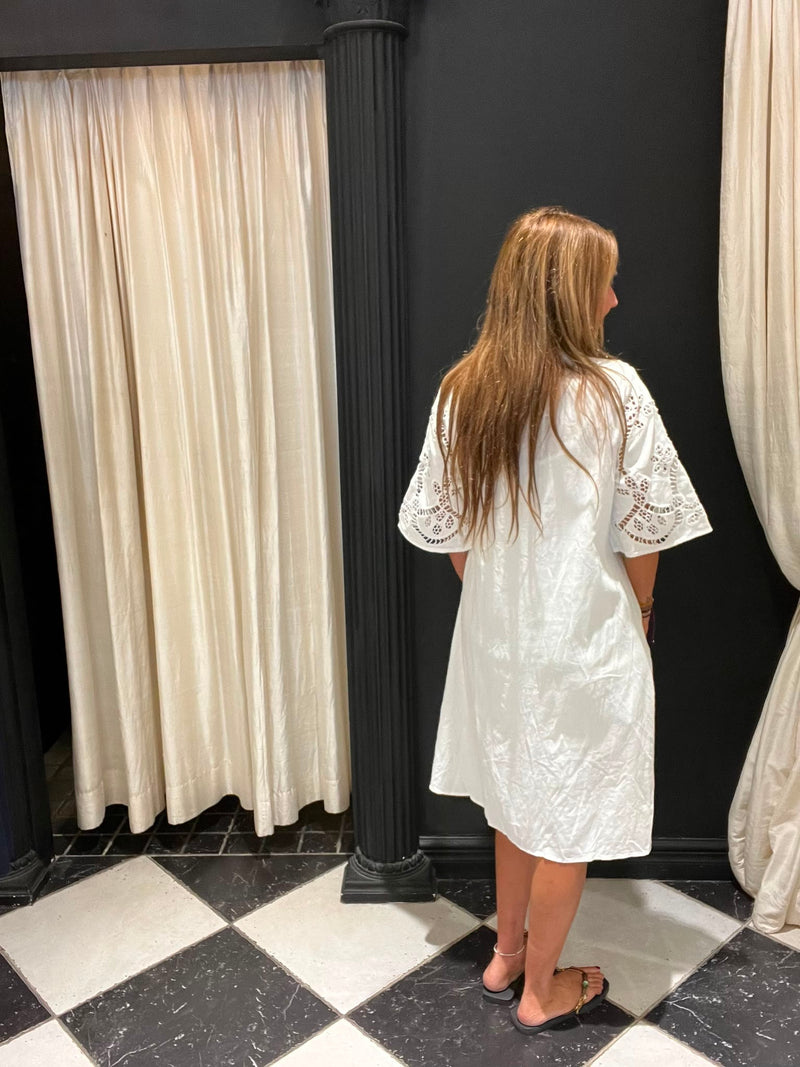 Broderie jurk wit