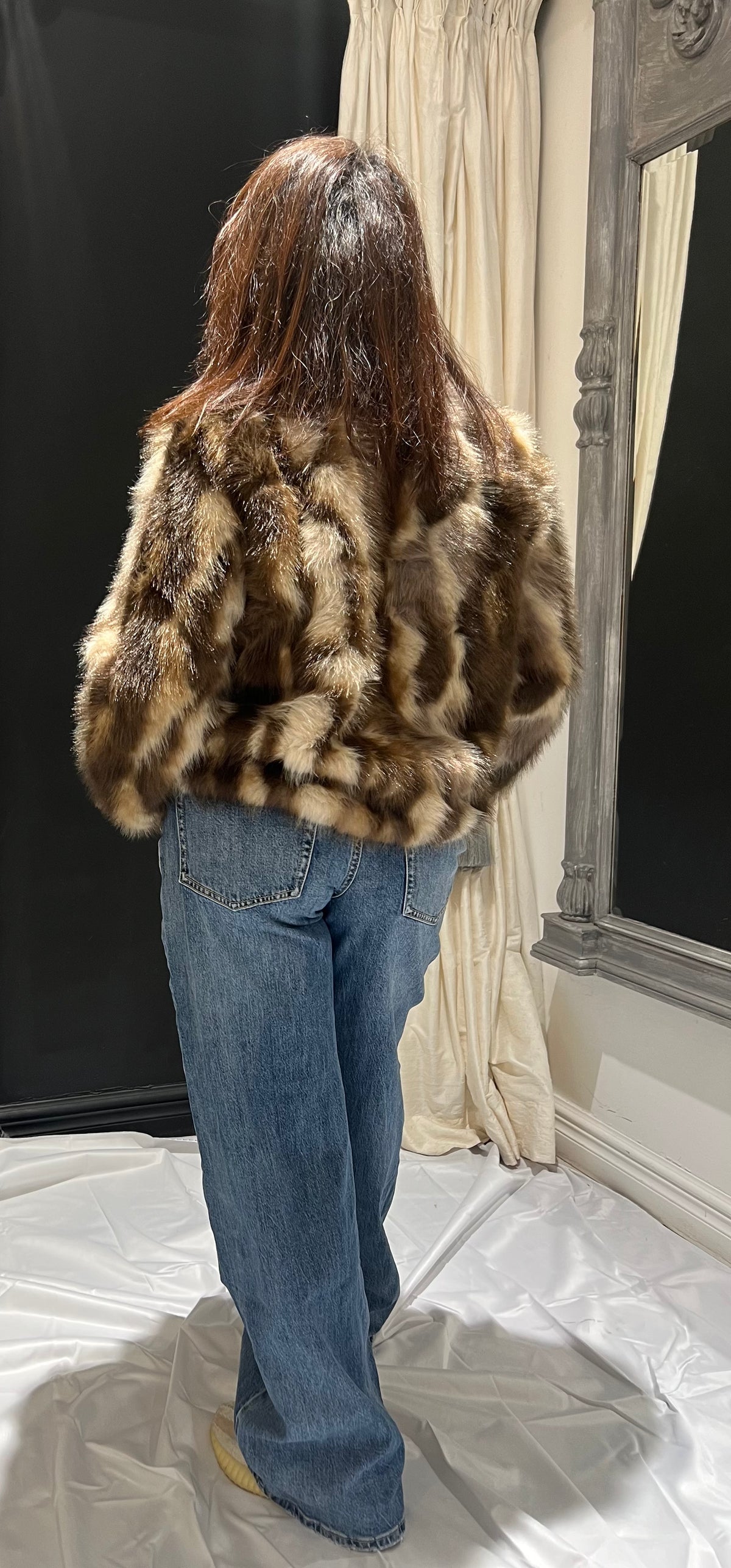 Faux fur jasje animal print