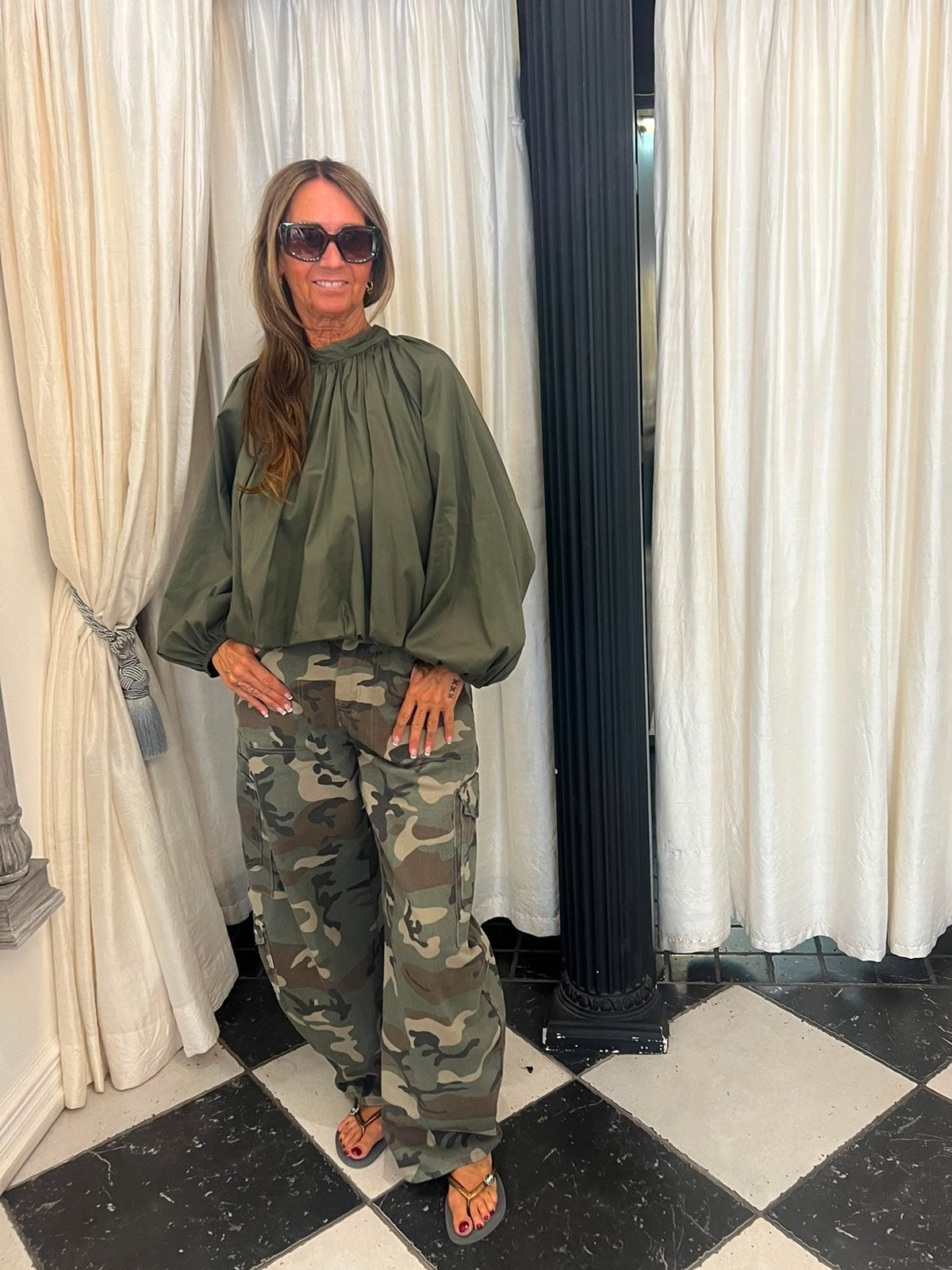 Groene Blouse met Open Rug en Strik
