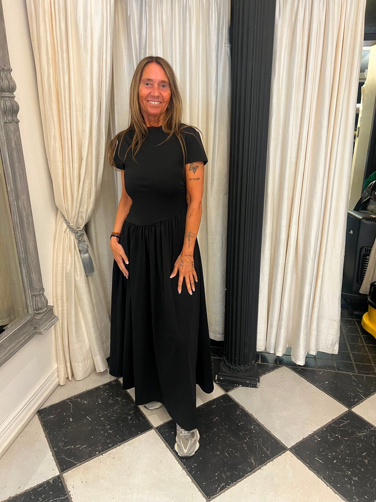 Zwarte Maxi Jurk met Gesmockte Taille - Zwart