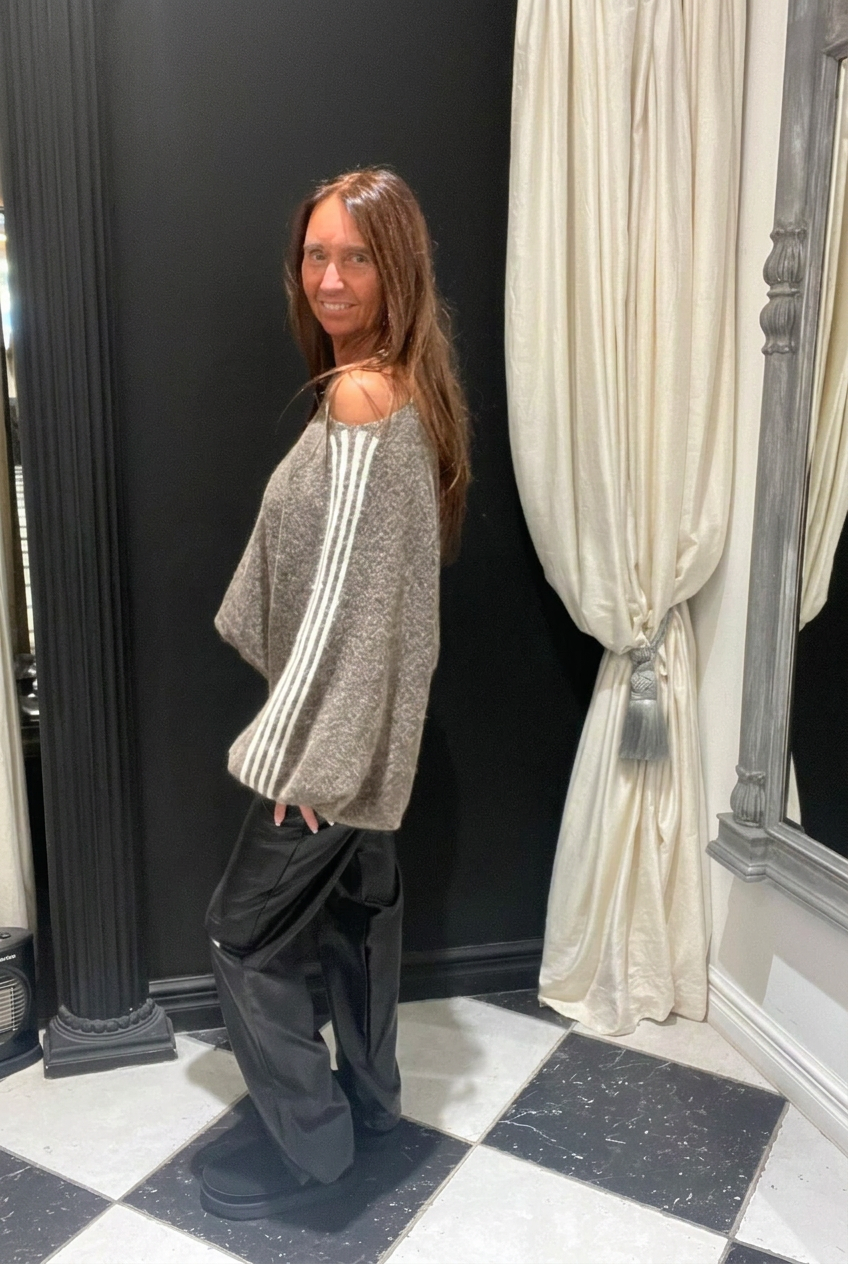 Zijaanzicht sweater zonder kachel